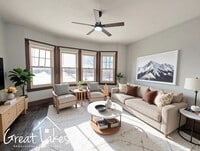 Building Photo - Beautiful 2 Bedroom 1 Bathroom now availab...