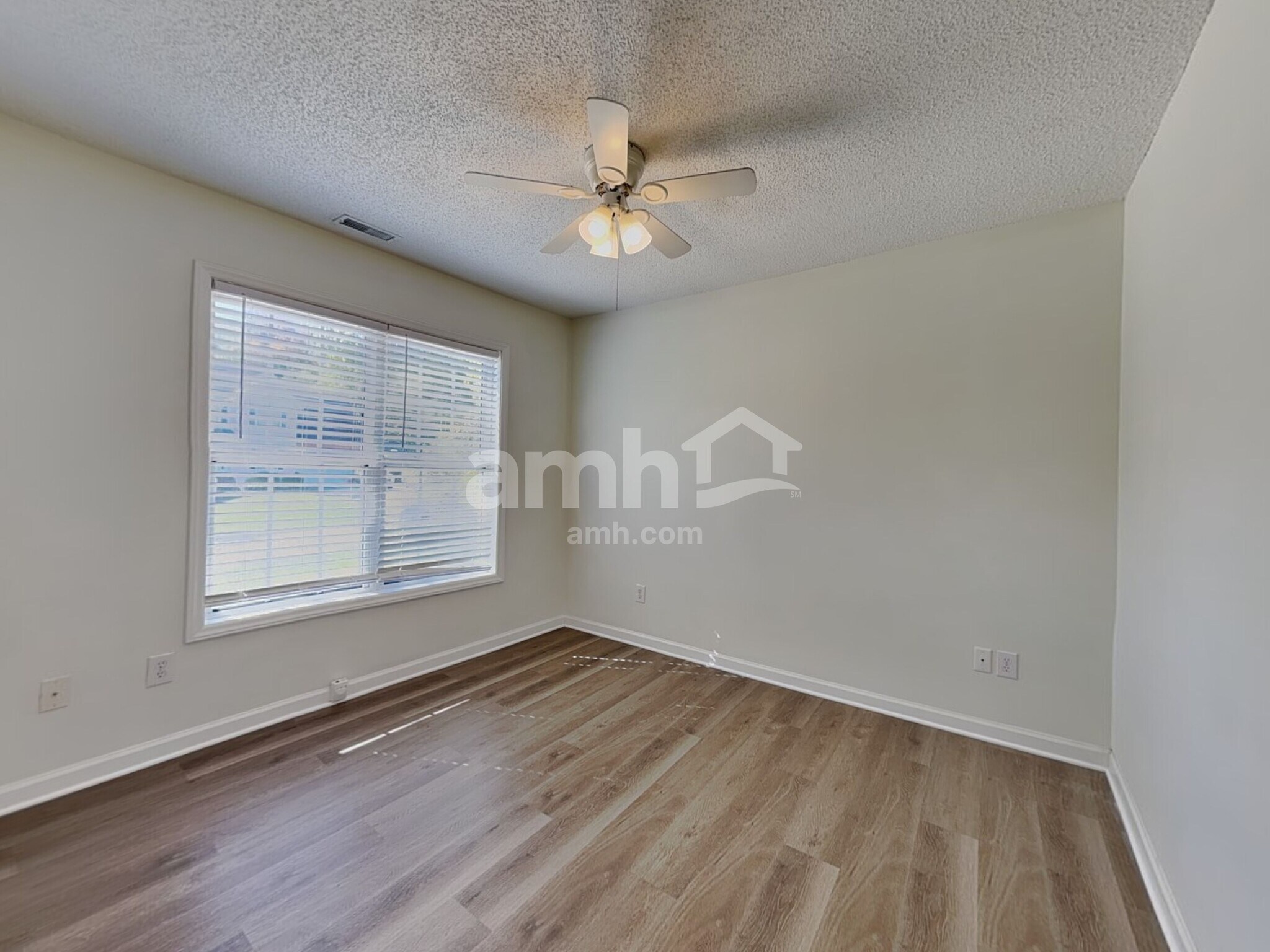 Building Photo - 1703 Hunterwoods Dr