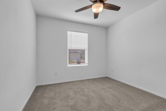 Building Photo - 277 Douglas Hls Dr