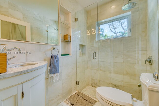 Building Photo - 4071 Barbarossa Ave