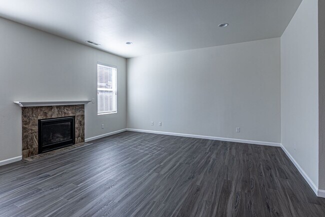 Building Photo - Amazing 4 bedroom home in Stewart Crossing!