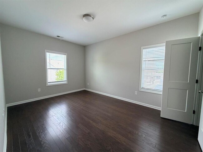 Building Photo - 1769 Sanford Dr