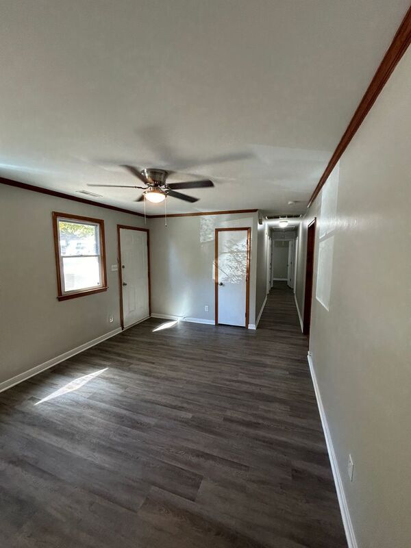 Building Photo - 2001 Old Iron Rd