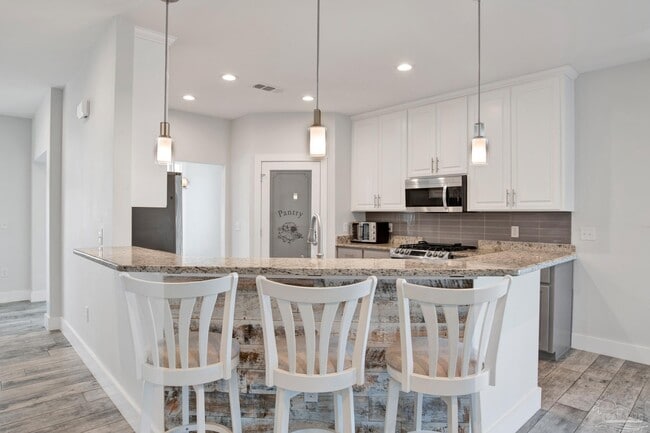 Building Photo - 16262 Tarpon Dr