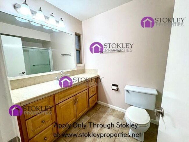 Building Photo - 1354 Tree Garden Pl