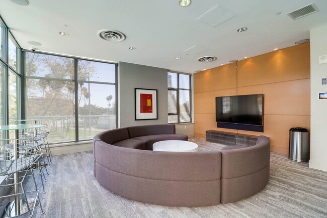 Building Photo - Skyline Views & Sophisticated Corner Living at Aria in Cortez Hill
