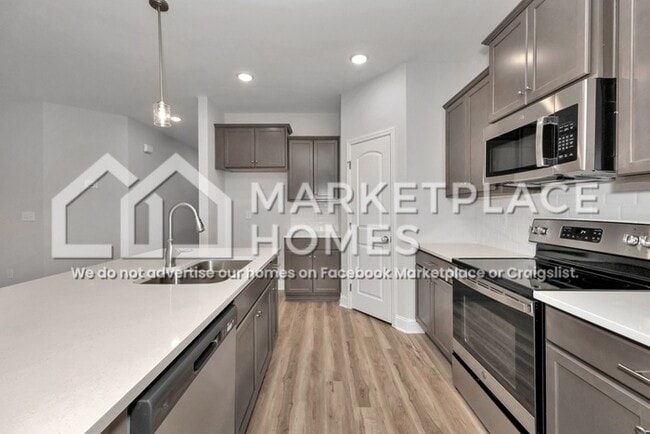Building Photo - 129 Rose Vly Dr
