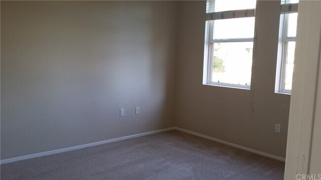 Building Photo - 1480 Scholarship-