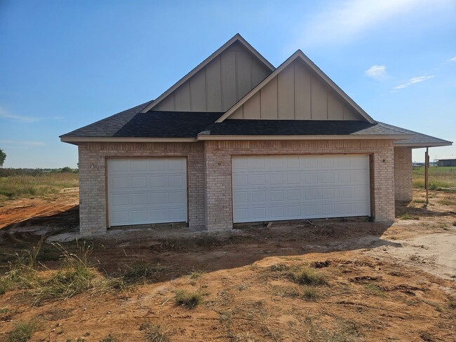 Primary Photo - Brand-New Home for Lease in Chisholm Trail...