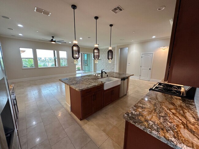 Building Photo - Stunning Lakefront River Islands Home