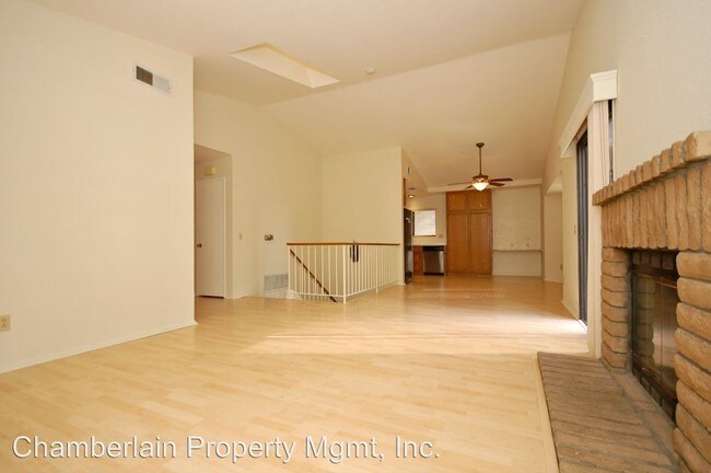 Building Photo - 1673 Madrone Gln