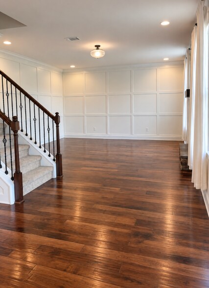 Building Photo - 4822 Genoa Dr