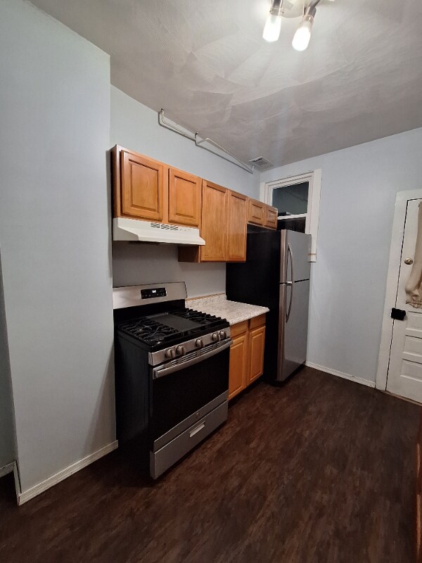 Building Photo - 10 Euclid Ave