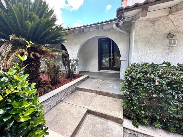 Building Photo - 2415 Mercedes Ave