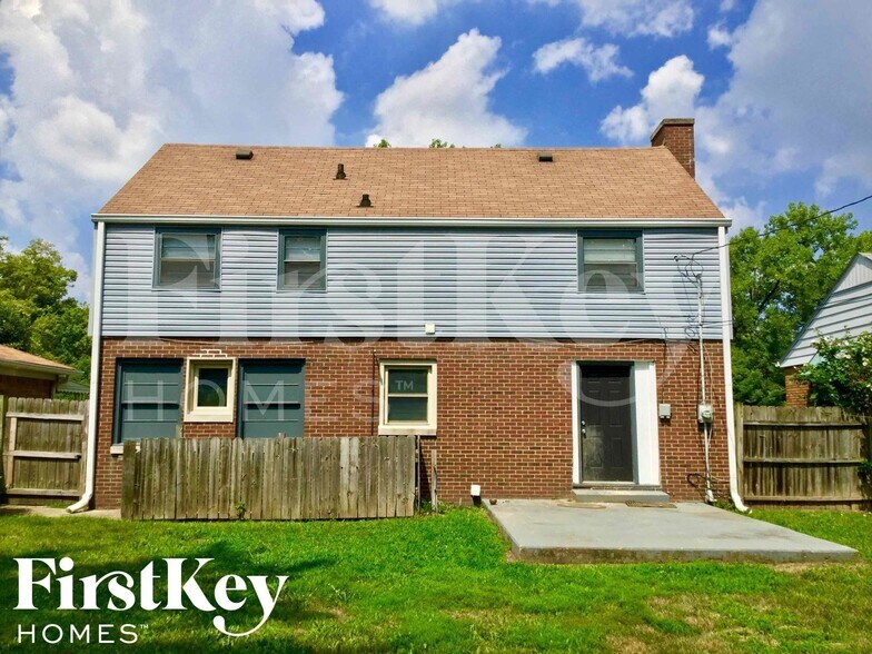 Building Photo - 4209 E Pleasant Run Pkwy S Dr