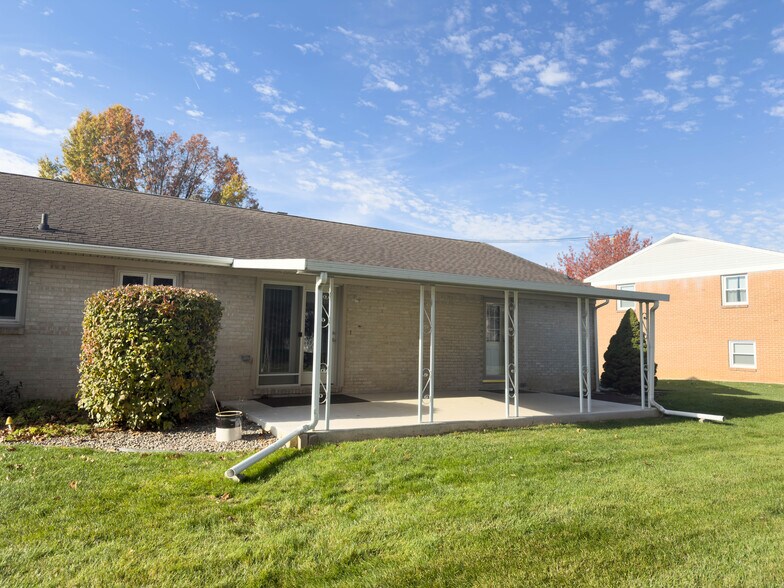 Building Photo - 837 Martin Ave