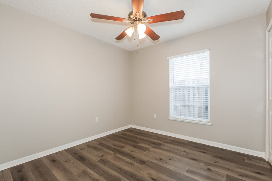 Building Photo - 30319 Birdhouse Dr