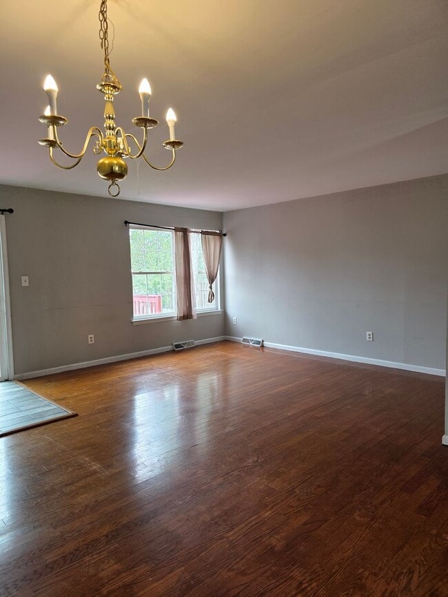 Building Photo - Townhouse in Newark/Bear Area