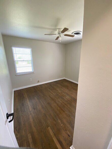 Building Photo - 207 Marston Ave