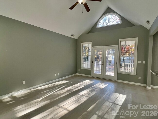 Building Photo - 185 McKendree Rd