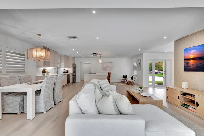 Building Photo - 530 NW 14th St