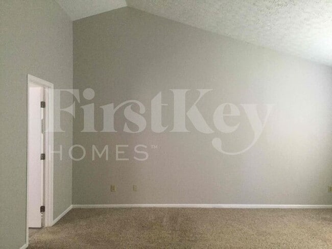 Building Photo - 7249 Bennell Dr