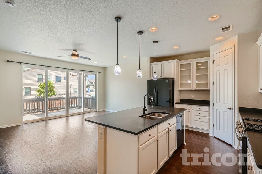 Building Photo - 4363 E 96th Way