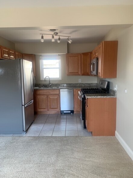 Beautiful new stainless steel appliances. - 441 West Virginia Ave.