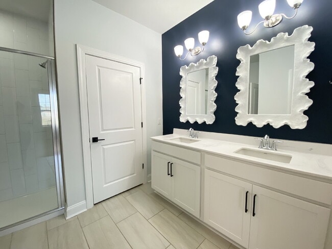 Building Photo - Spacious, Four Bedroom, Ranch Style Home!