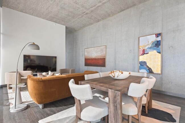 Building Photo - 1314 W Randolph St