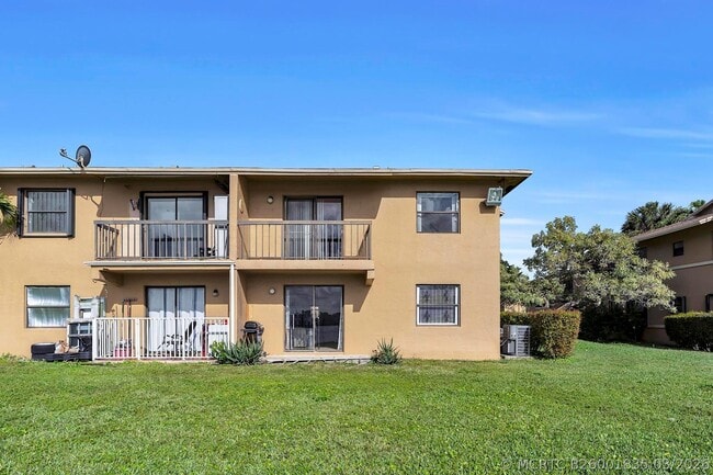 Building Photo - 6715 W 26th Dr