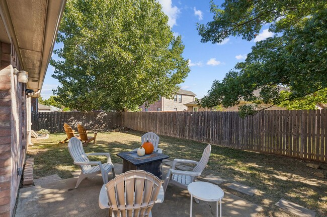 Building Photo - FLEXIBLE LEASE, STAY LONGER SAVE MORE!