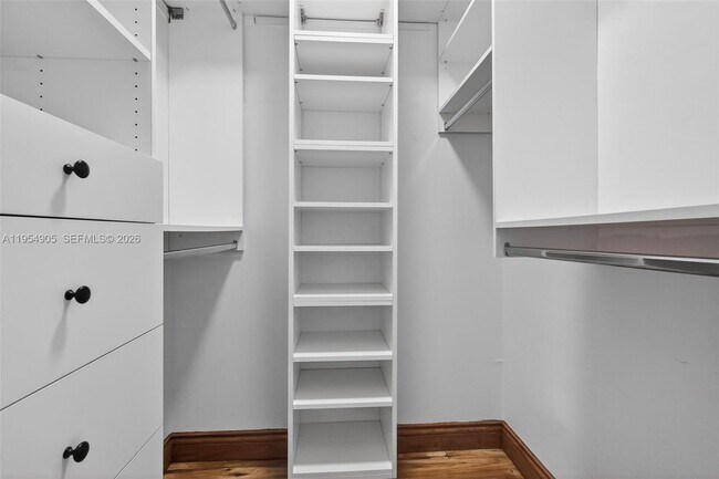 Building Photo - 1632 SW 19th Ter