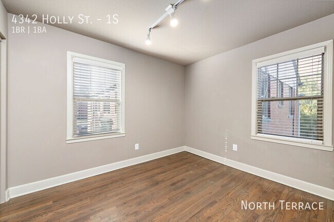Building Photo - 4342 Holly St