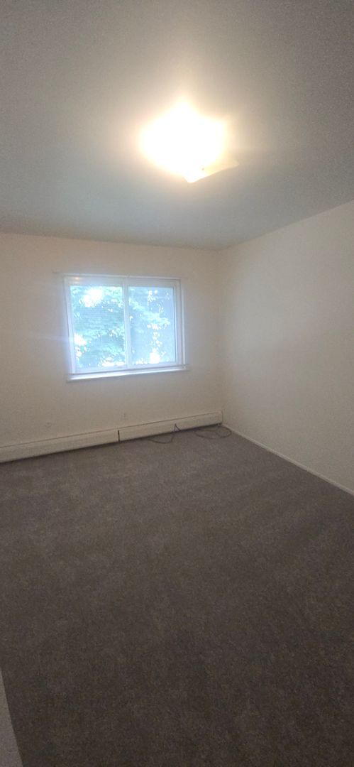 Building Photo - 2 bed 2 bath condominium