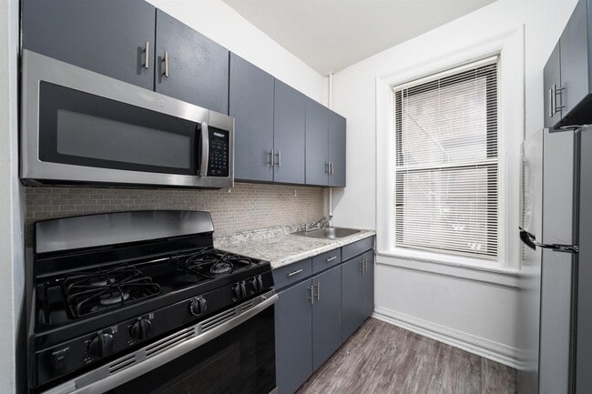 Building Photo - 429 Fairmount Ave