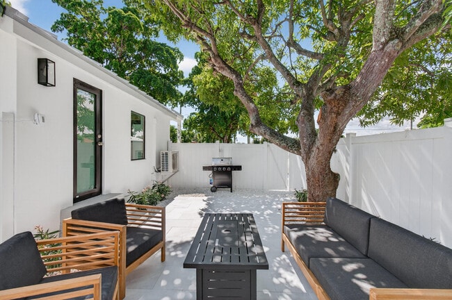 Building Photo - 515 NW 1st St