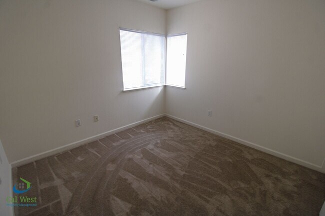 Building Photo - $6,595 - Gorgeous 2 Story 3 Bedroom 2.5 Bath Home steps away from Downtown Mountain View and Cal ...