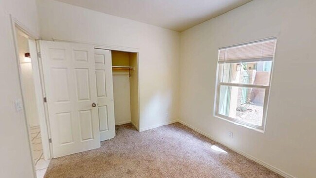 Building Photo - 4759 Solecito Way