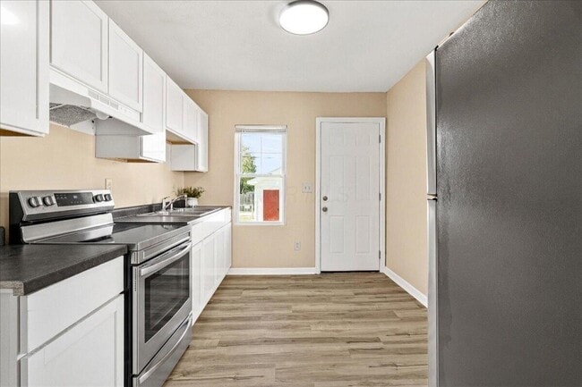 Building Photo - 2593 Osceola Ave