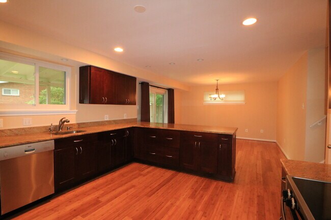 Building Photo - "Coming Soon". 4 bed + 2.5 Bath Stunning Split-Level in Kemp Mill
