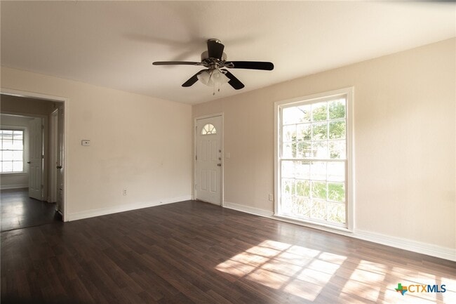 Building Photo - 1303 E Avenue G