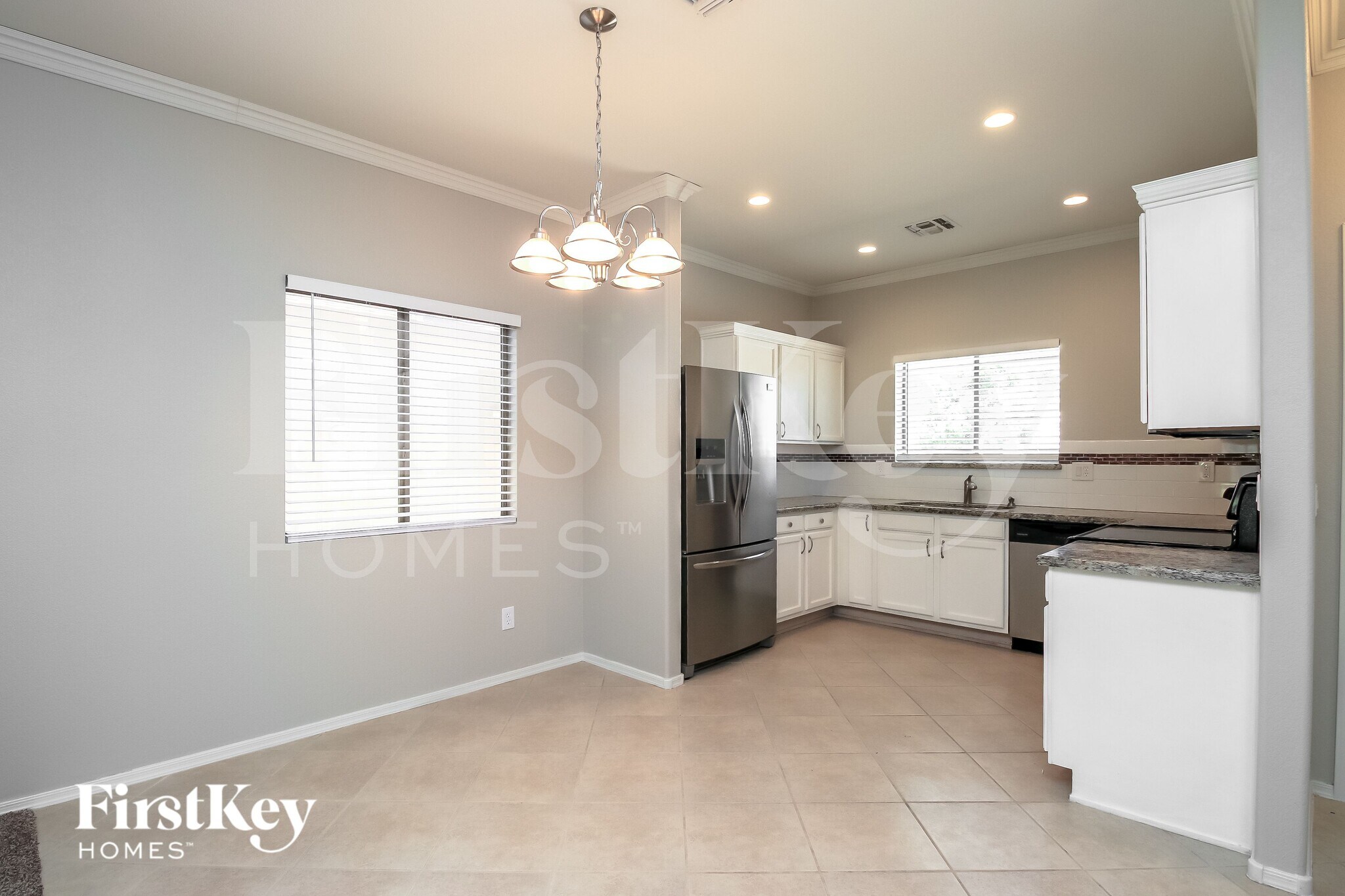 Building Photo - 991 E Desert Moon Trail