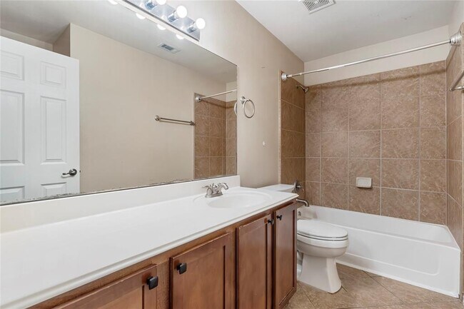 Building Photo - 4205 Fairmeadow Dr