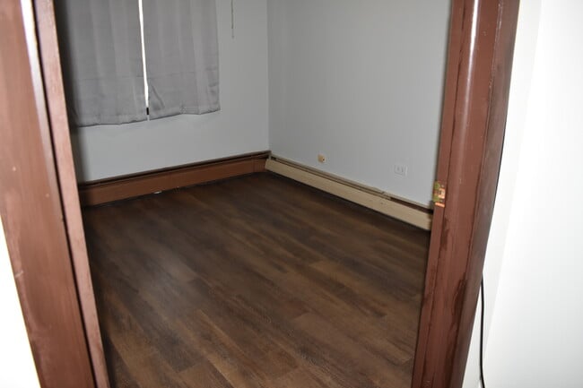 Building Photo - 8435 S 81st Ave