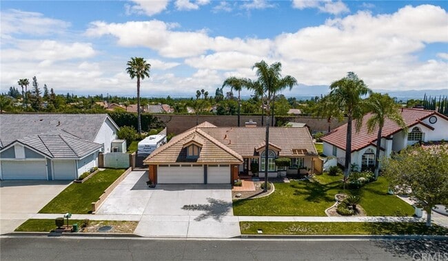 Building Photo - 1514 Evergreen Dr