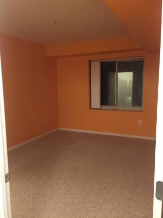 Building Photo - 1 Cityview Ln