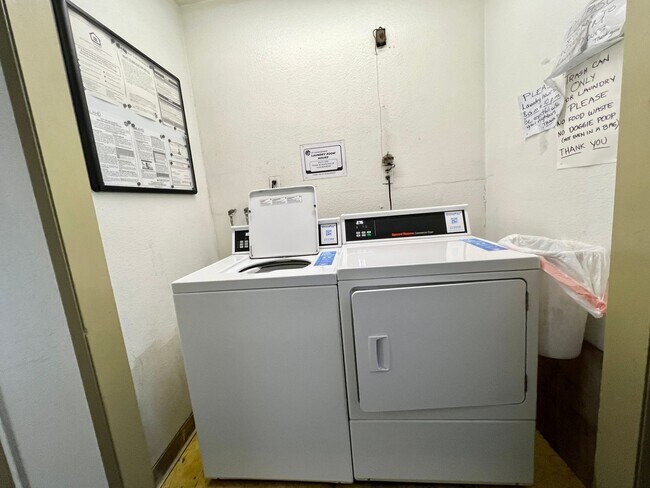 Interior Photo - 3730 S Sepulveda Blvd