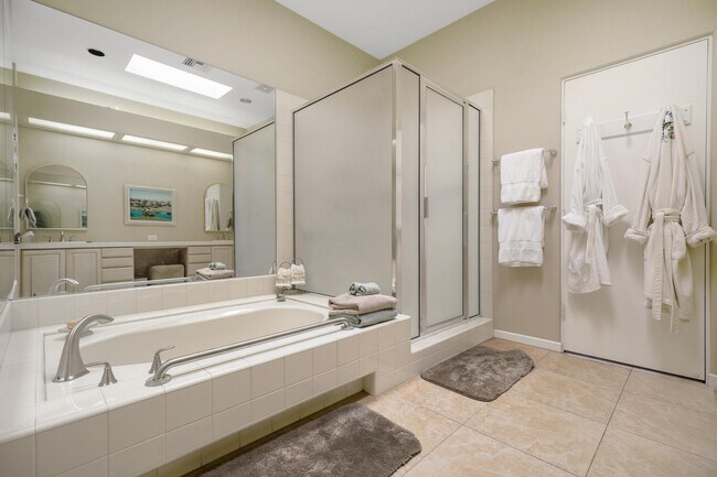 Building Photo - 496 Desert Holly Dr