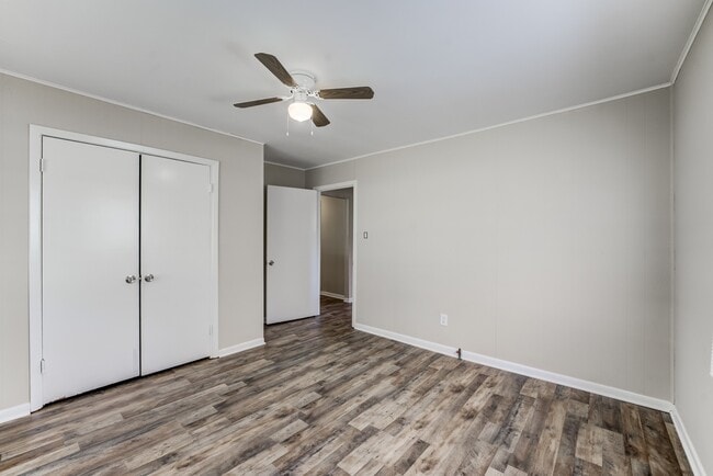 Building Photo - 711 Cherokee Dr